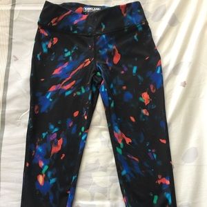 Kirkland signature girls Active Capri legging